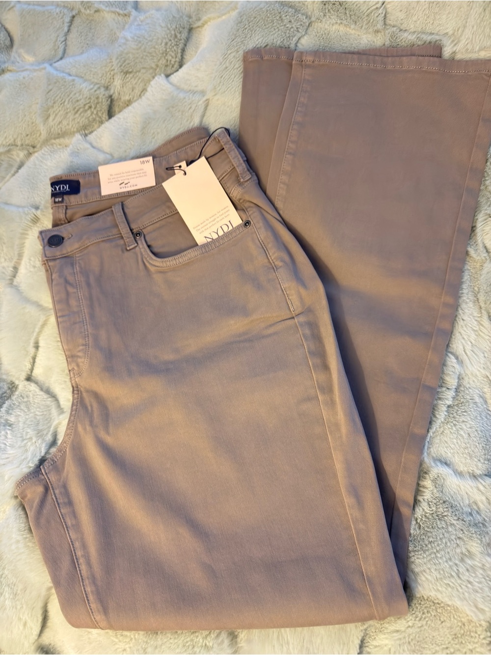 NWT NYDJ Marilyn Straight 18W